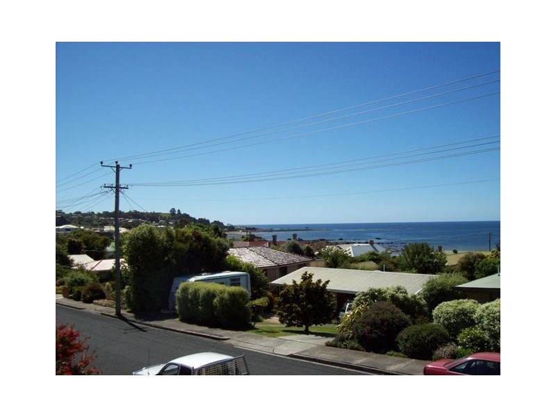 8 Hampson Street, Penguin TAS 7316