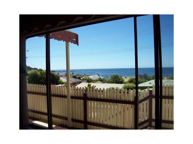 8 Hampson Street, Penguin TAS 7316