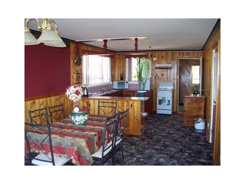 8 Hampson Street, Penguin TAS 7316