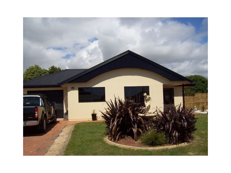 12 Crisling Place, Penguin TAS 7316