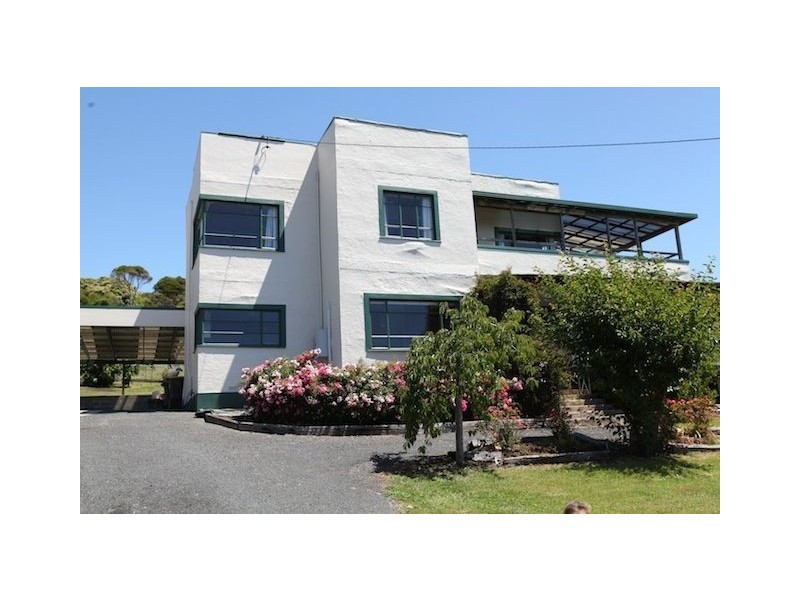 18 William Street, Ulverstone TAS 7315
