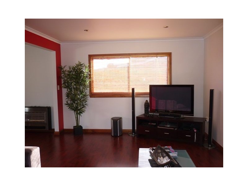 28 Pineleigh Street, Penguin TAS 7316