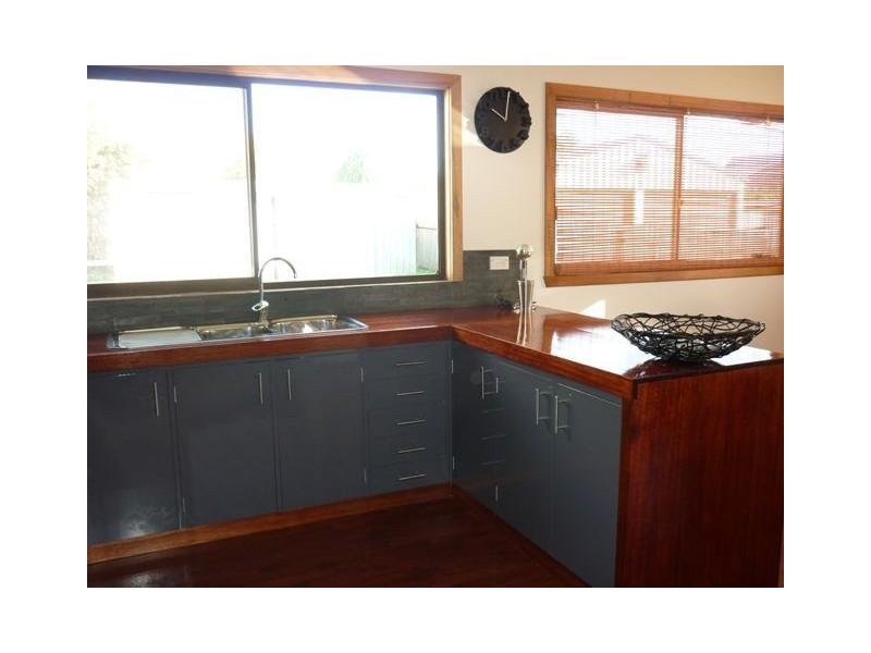28 Pineleigh Street, Penguin TAS 7316