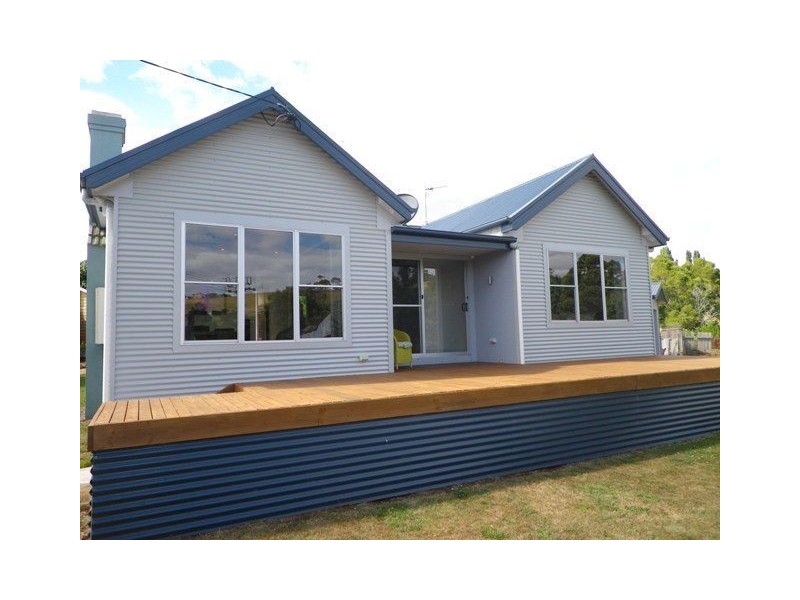 5 Sunny Ridge Avenue, Penguin TAS 7316