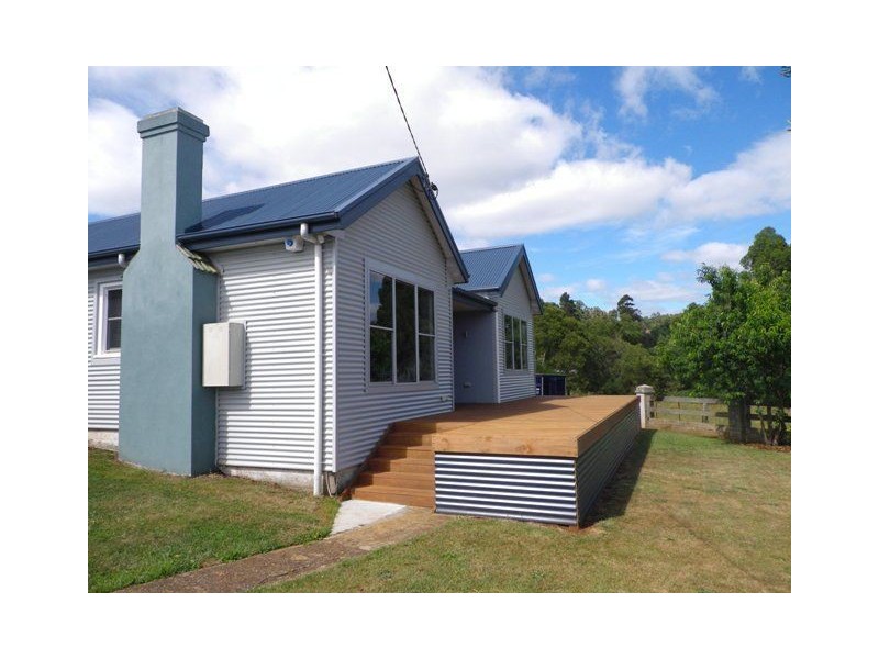 5 Sunny Ridge Avenue, Penguin TAS 7316