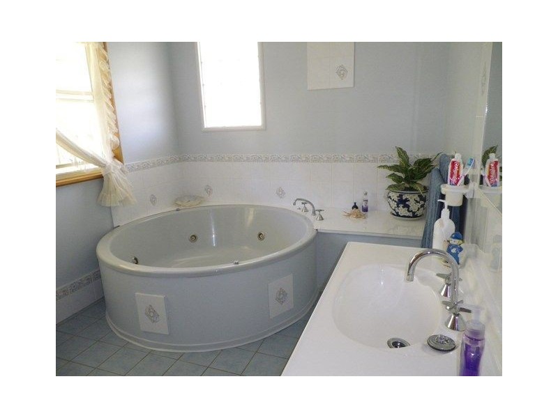 59 Deviation Road, Penguin TAS 7316