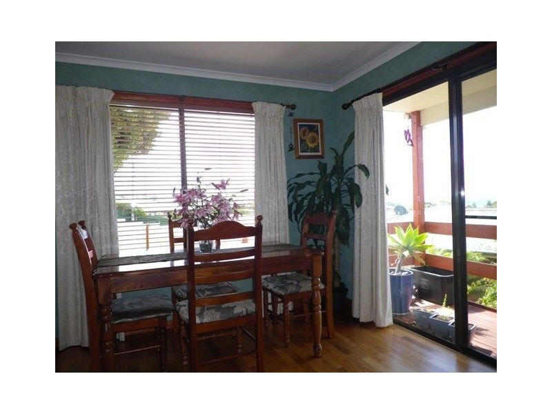 11 Sunset Lane, Penguin TAS 7316