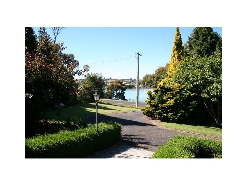 12 River Road, Ulverstone TAS 7315