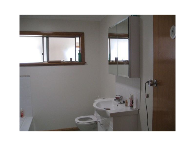 133 South Road, Penguin TAS 7316
