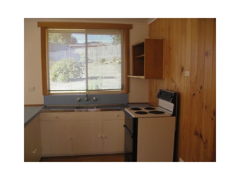 5 South Road, Penguin TAS 7316