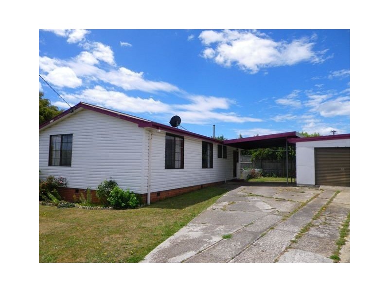 83 South Road, Penguin TAS 7316