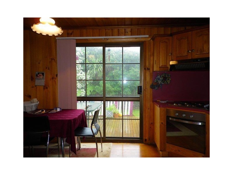 83 South Road, Penguin TAS 7316