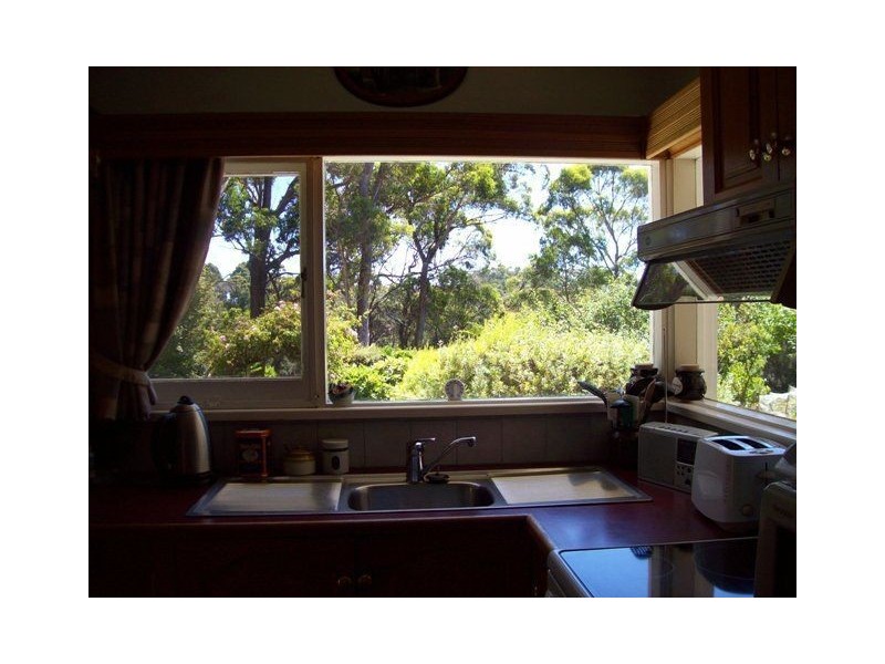 95 River Avenue, Heybridge TAS 7316