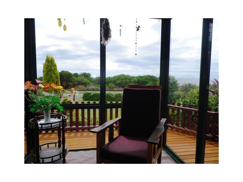 206 Main Road, Penguin TAS 7316