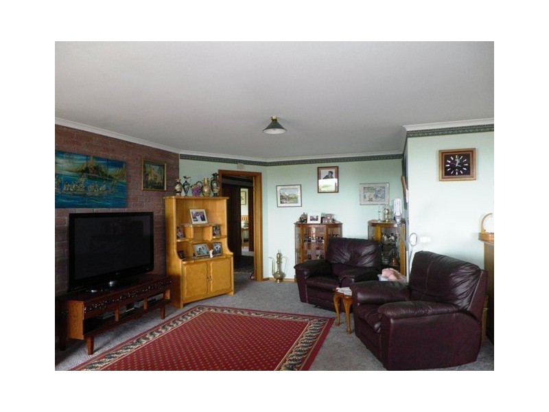 206 Main Road, Penguin TAS 7316