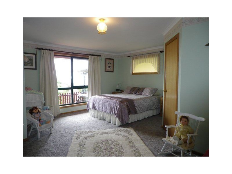 206 Main Road, Penguin TAS 7316