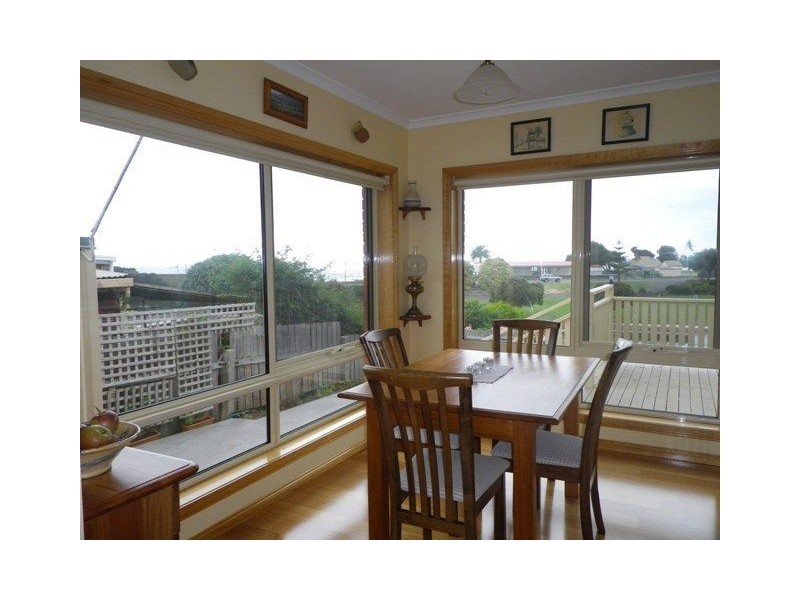 13 Coroneagh Street, Penguin TAS 7316