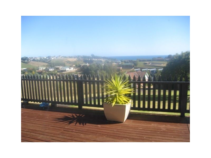 34 South Road, Penguin TAS 7316