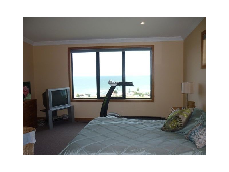 24 Ashwater Crescent, Penguin TAS 7316