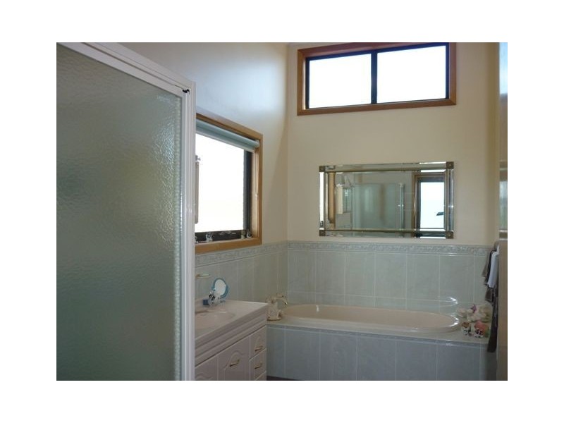 24 Ashwater Crescent, Penguin TAS 7316