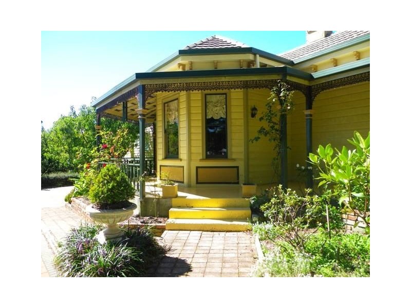 25 Main Road, Penguin TAS 7316