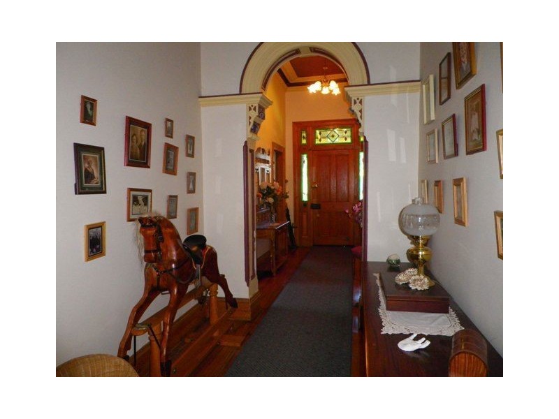 25 Main Road, Penguin TAS 7316