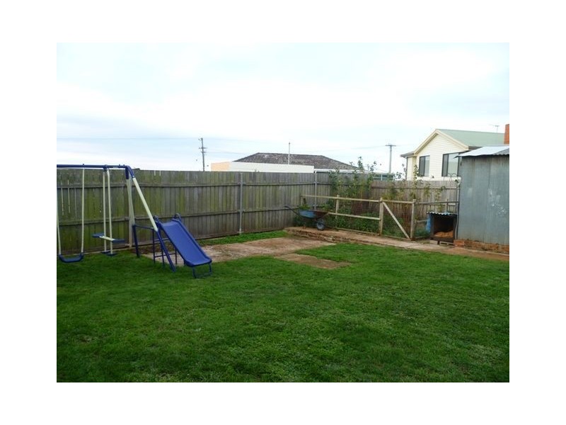71 South Road, Penguin TAS 7316