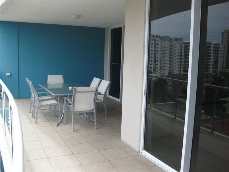28/21 Smith Street, Mooloolaba QLD 4557