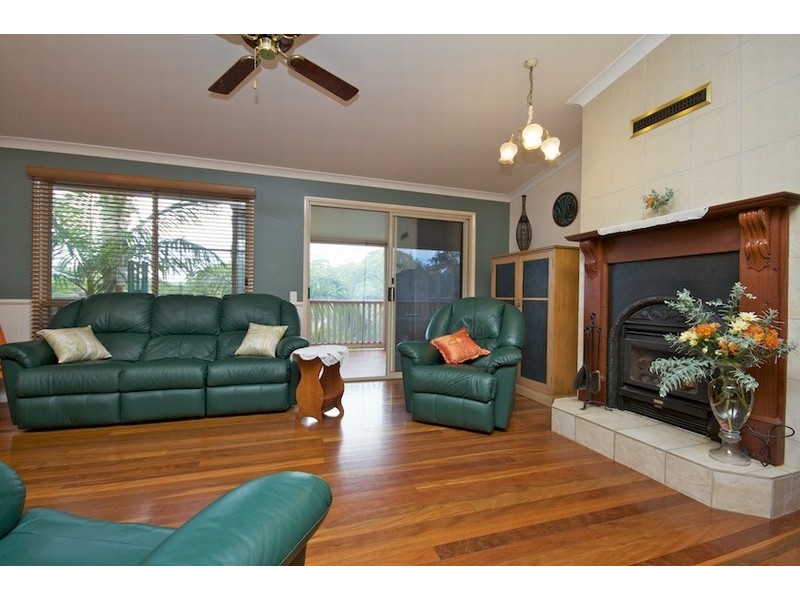 16 Eagleview Court, Woombye QLD 4559