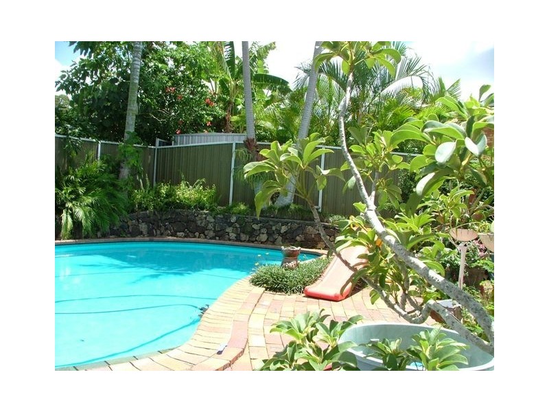 9 Conrad Court, Nambour QLD 4560