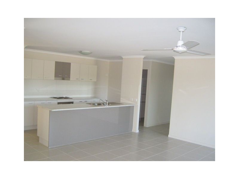 10 Cooee court, Coes Creek QLD 4560