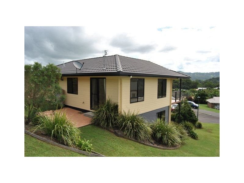 14 Kooyonga Court, Nambour QLD 4560
