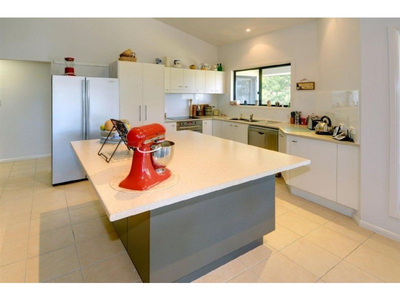 17 Longview Place, Woombye QLD 4559