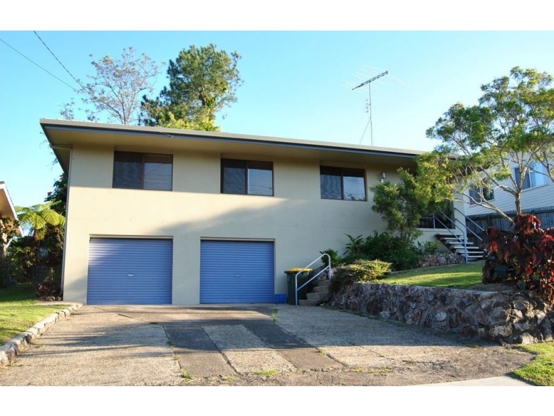 16 Elizabeth Way, Nambour QLD 4560