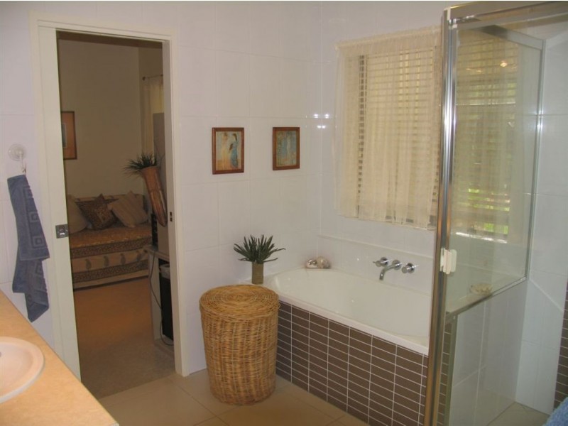 11 Wandoo Court, Mapleton QLD 4560