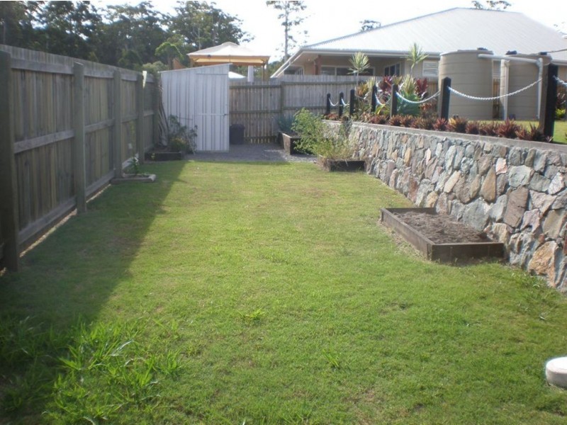 15 Tuckers Creek Rd, Nambour QLD 4560