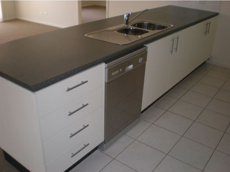 15 Tuckers Creek Rd, Nambour QLD 4560