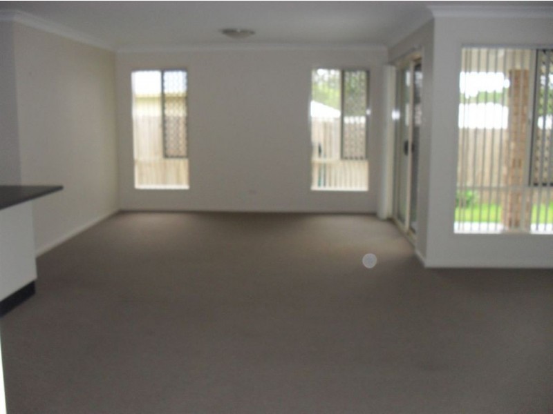 15 Tuckers Creek Rd, Nambour QLD 4560