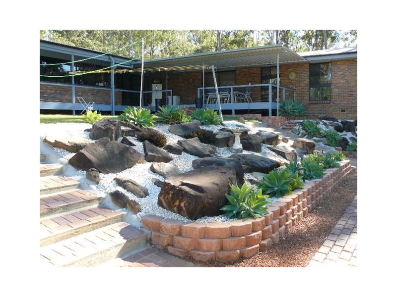354 Clifton Drive, North Maclean QLD 4280