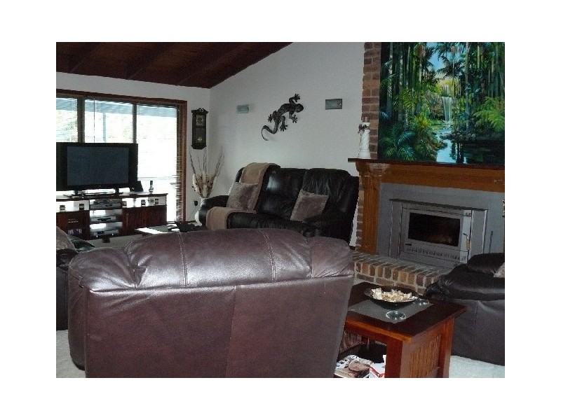 354 Clifton Drive, North Maclean QLD 4280