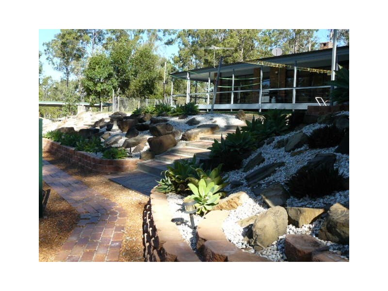 354 Clifton Drive, North Maclean QLD 4280