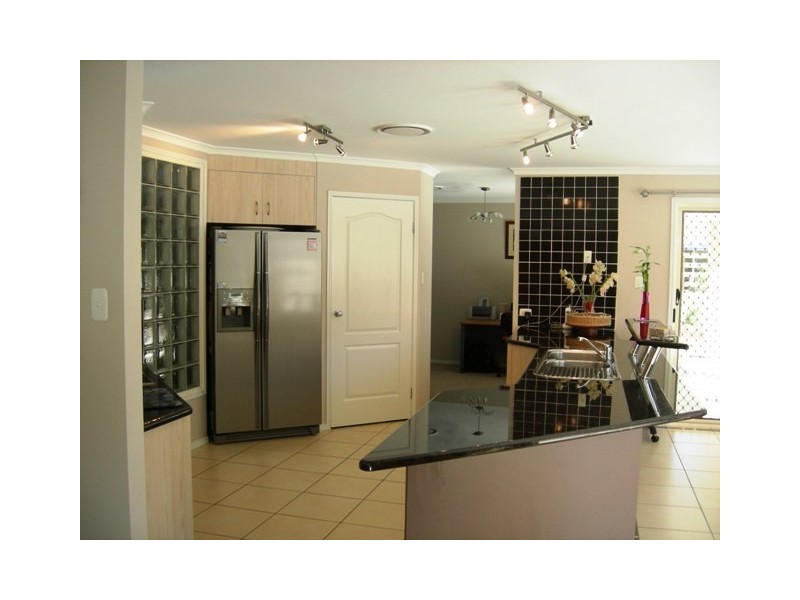 207 Equestrian Drive, New Beith QLD 4124