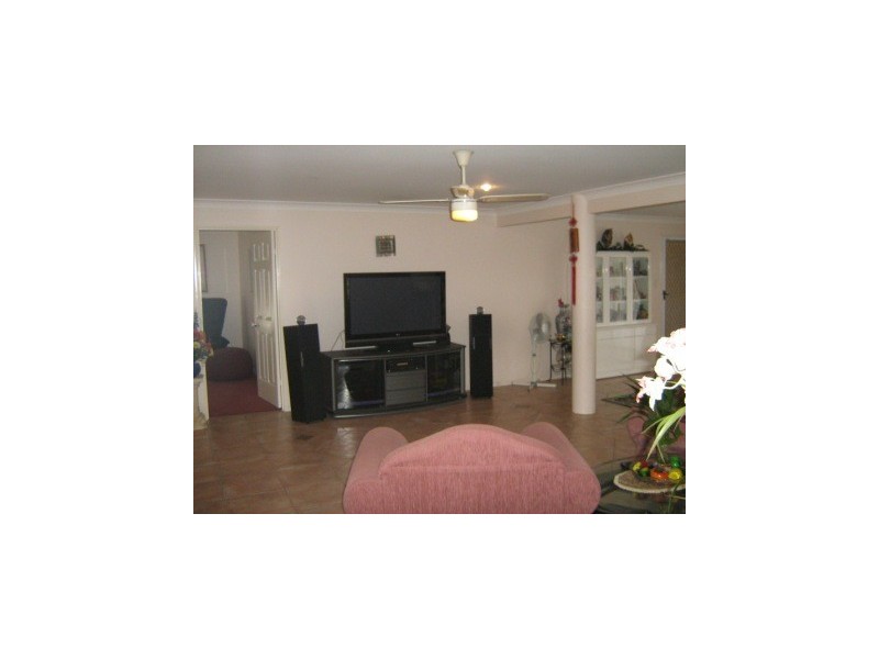 672 Middle Road, Greenbank QLD 4124