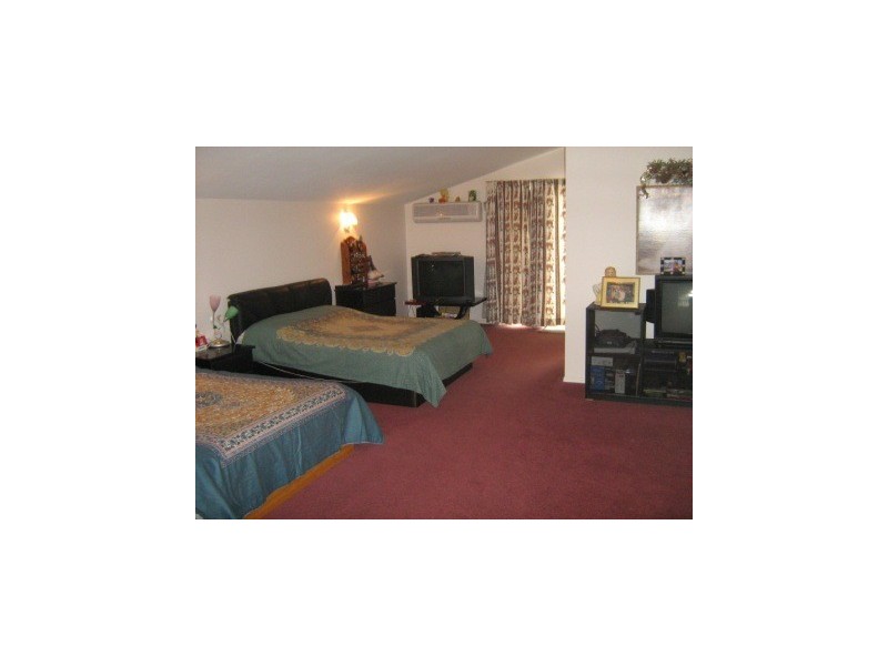 672 Middle Road, Greenbank QLD 4124