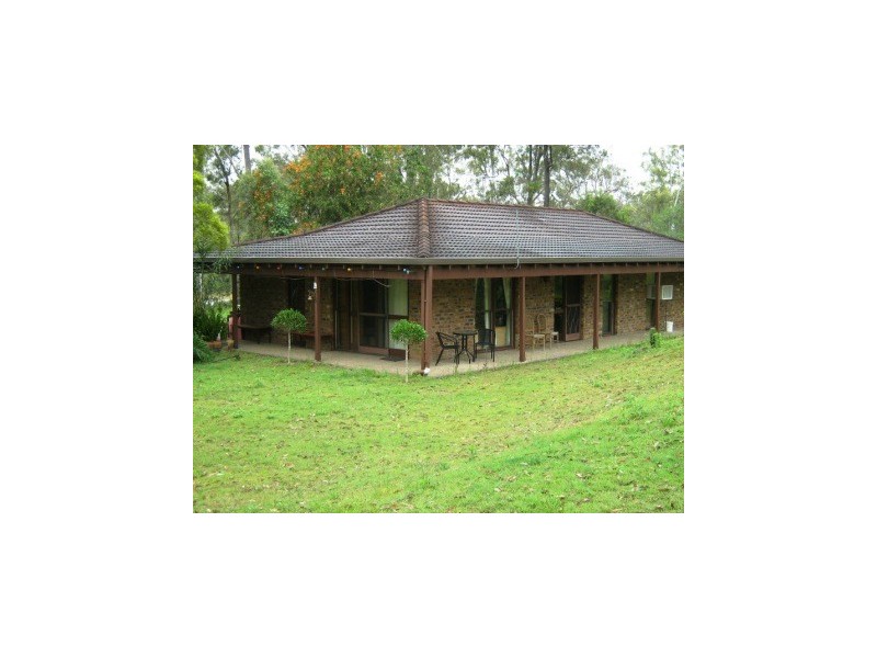 570 Middle Road, Greenbank QLD 4124