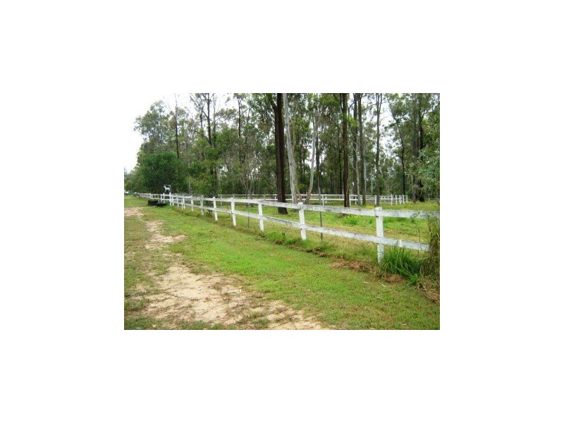 570 Middle Road, Greenbank QLD 4124