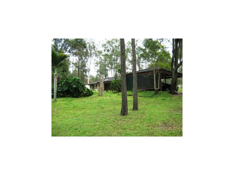 570 Middle Road, Greenbank QLD 4124