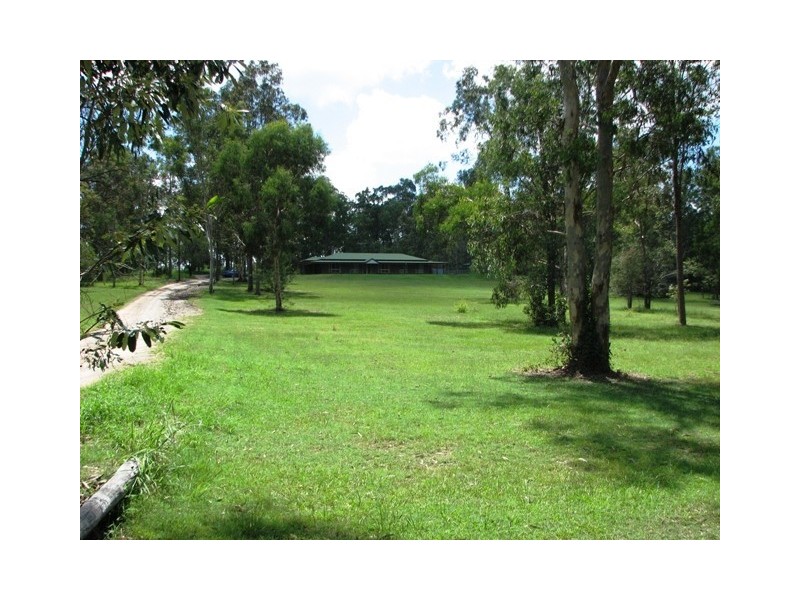 111 Olson Road, North Maclean QLD 4280