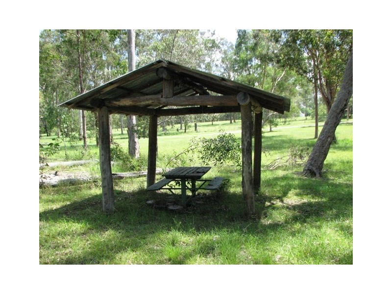 111 Olson Road, North Maclean QLD 4280