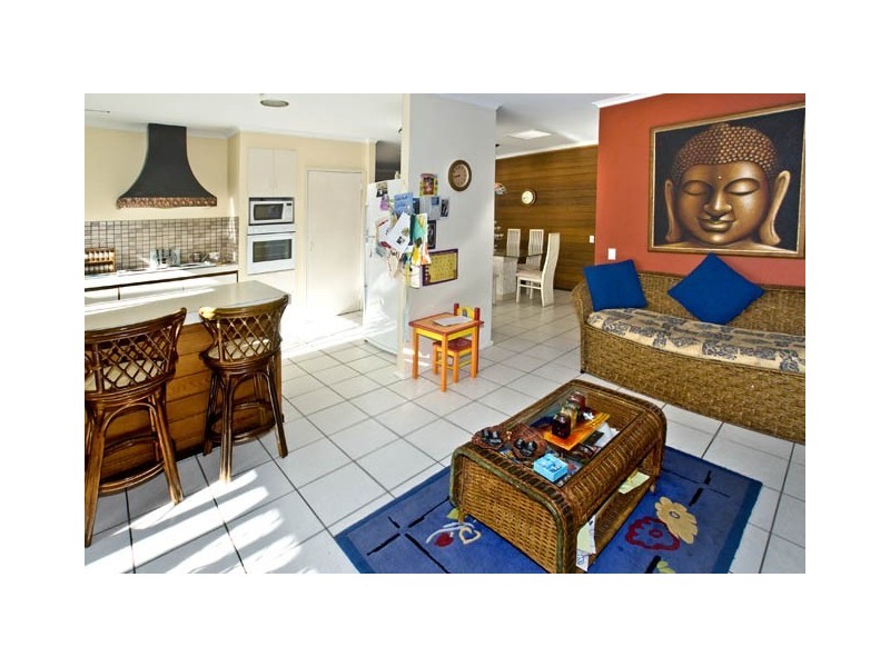 6 Vista Court, Scarborough QLD 4020